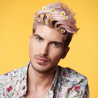 صورة Joey Graceffa الشخصية | RvewX